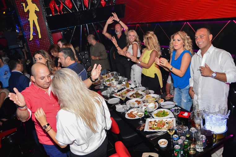 Diva Club On Saturday Night